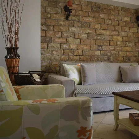 Oikia Kastri Sithon 니키티